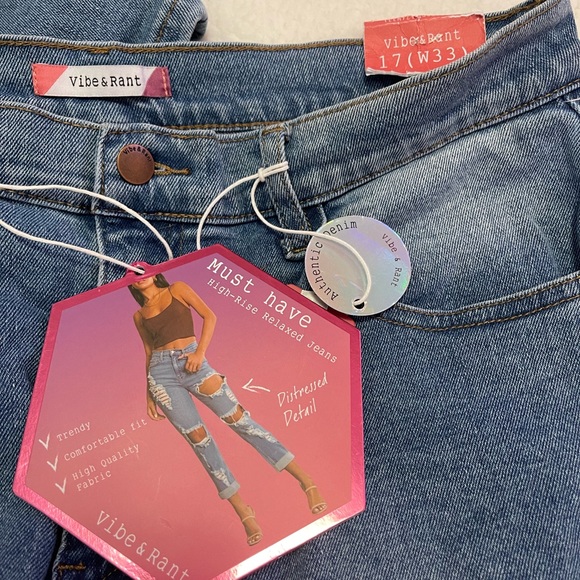 Distressed Jean - Picture 2 of 4